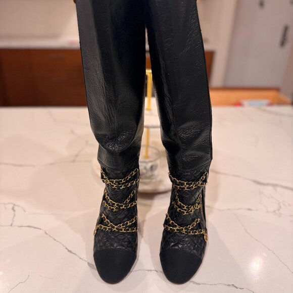 Chanel Boots Authentic - Picture 1 of 16